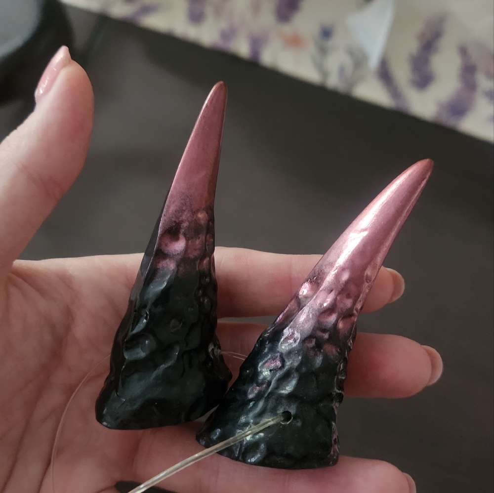 Metallic Red Tipped Black Resin Cast Dragon Horns - Shimmering Chimera